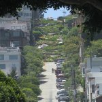 Самая кривая улица в мире - Ломбард-стрит  
